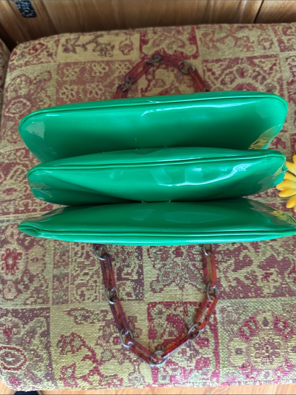 👛 RARE + Vintage; Kelly Green 50’s/60’s Vinyl Purse w/Coca Cola Colored Handles! - Picture 5 of 14